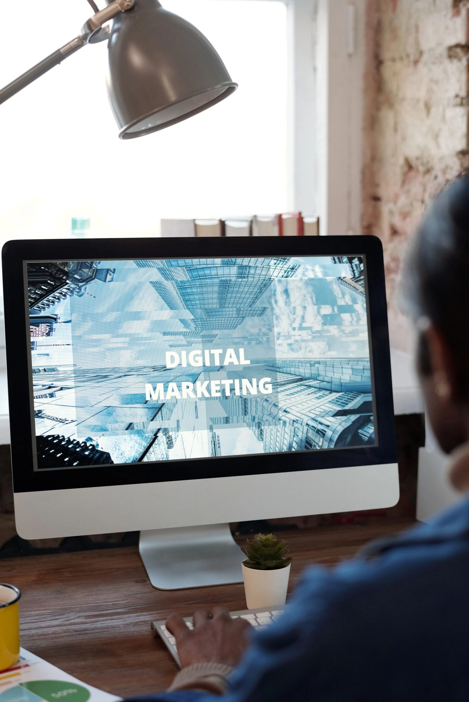 digital marketing workspace representing the services of the best digital marketer in Kollam